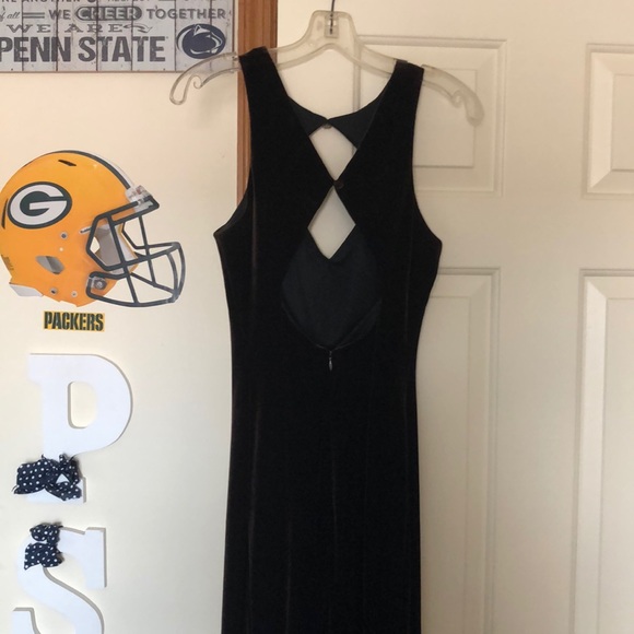 Dark Chocolate Velvet Dress Size 7/8. Worn Once. - Picture 5 of 8